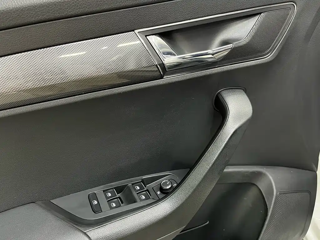 Skoda Karoq 2020 — фото 22