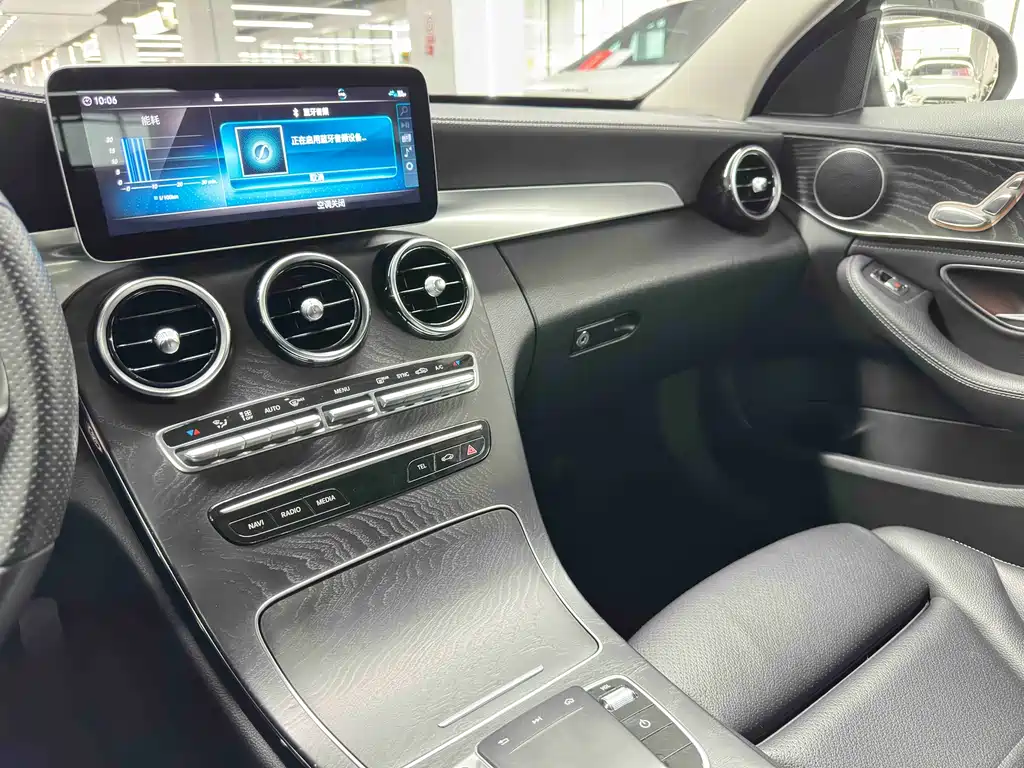 Mercedes-Benz C-Class 2019 — фото 17