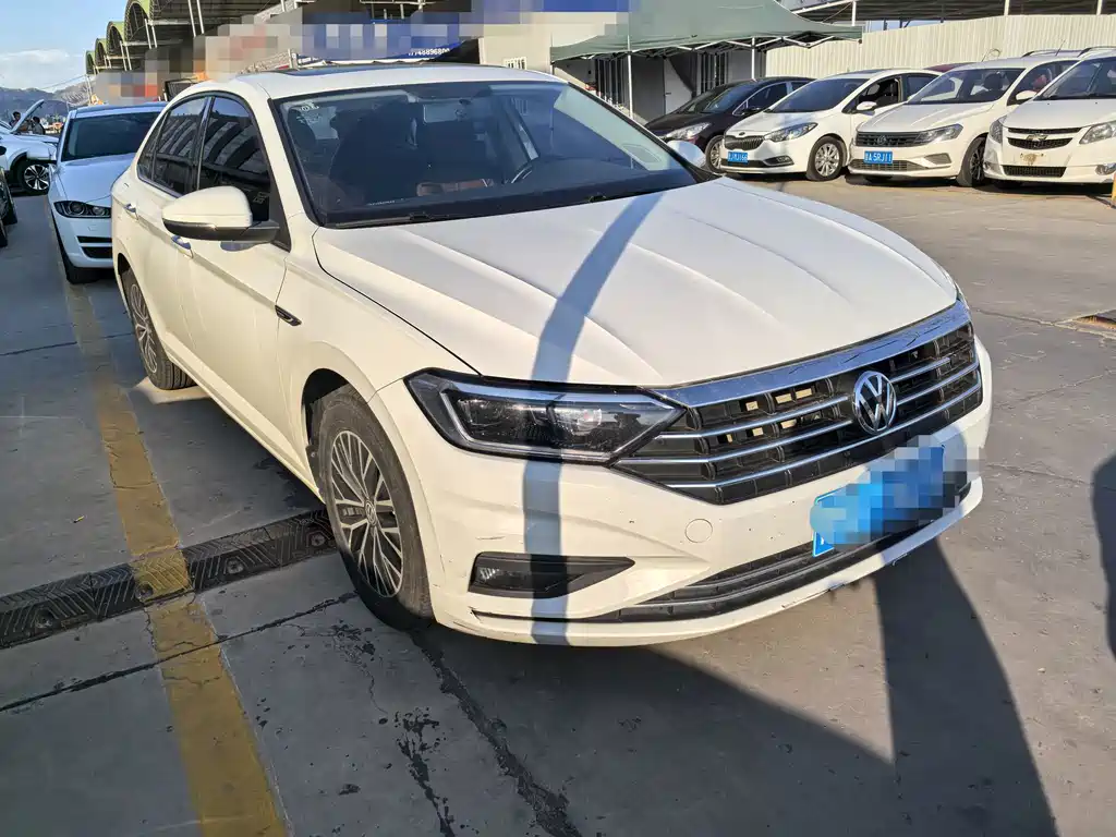 Volkswagen Sagitar 2020