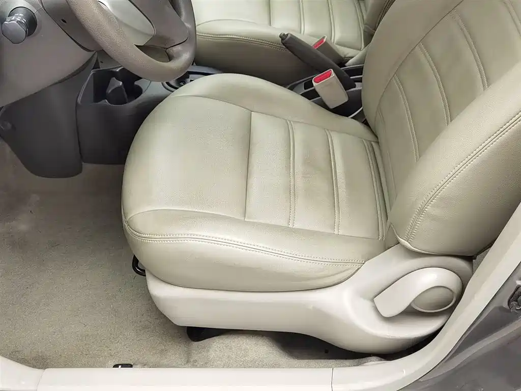 Nissan Sunny 2018 — фото 20