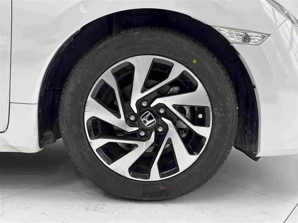 Honda Civic 2019 — фото 16