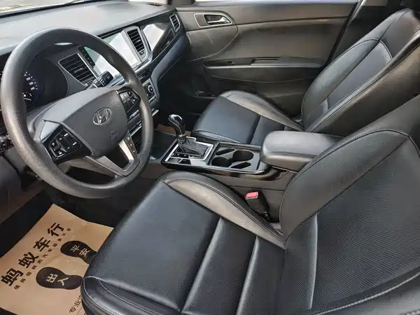 Hyundai Mistra 2015