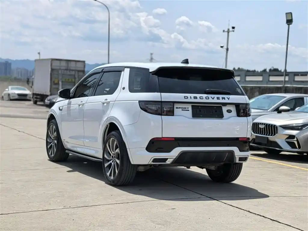 Land Rover Discovery Sport 2021 — фото 11