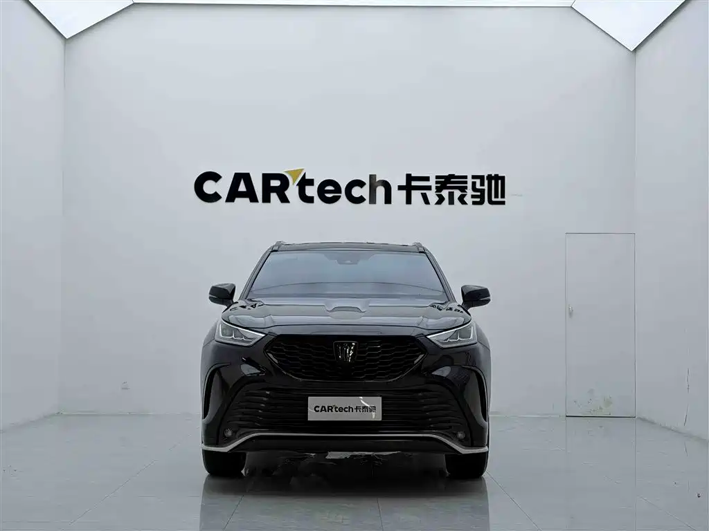 Toyota Crown Kluger 2023 — фото 4