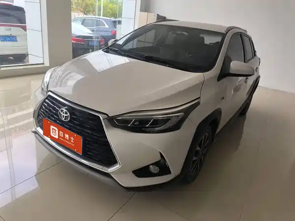 Toyota Yaris L 2022