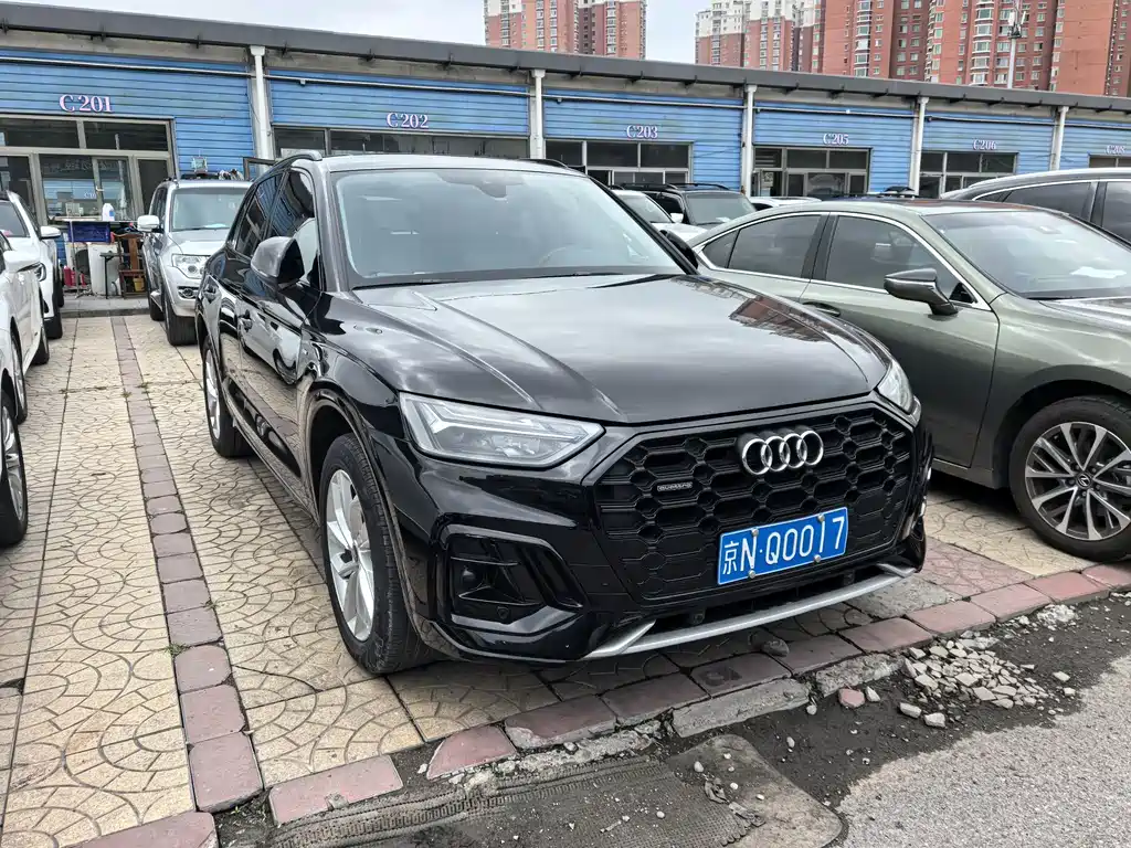 Audi Q5L 2022 — фото 2