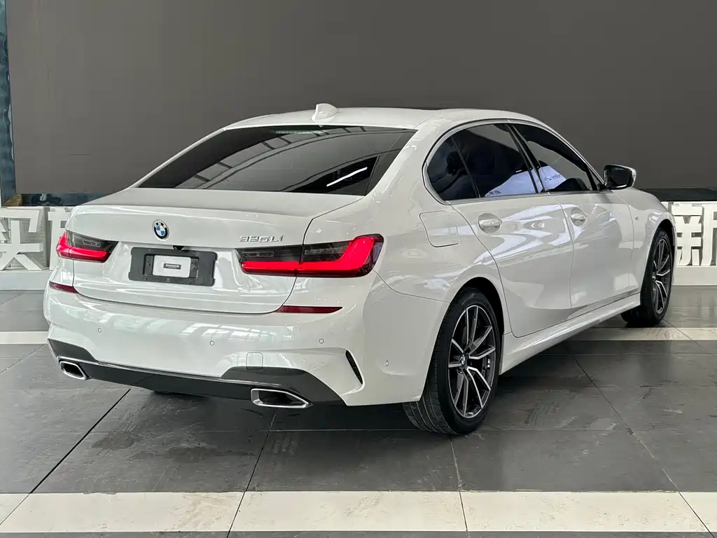BMW 3 Series 2021