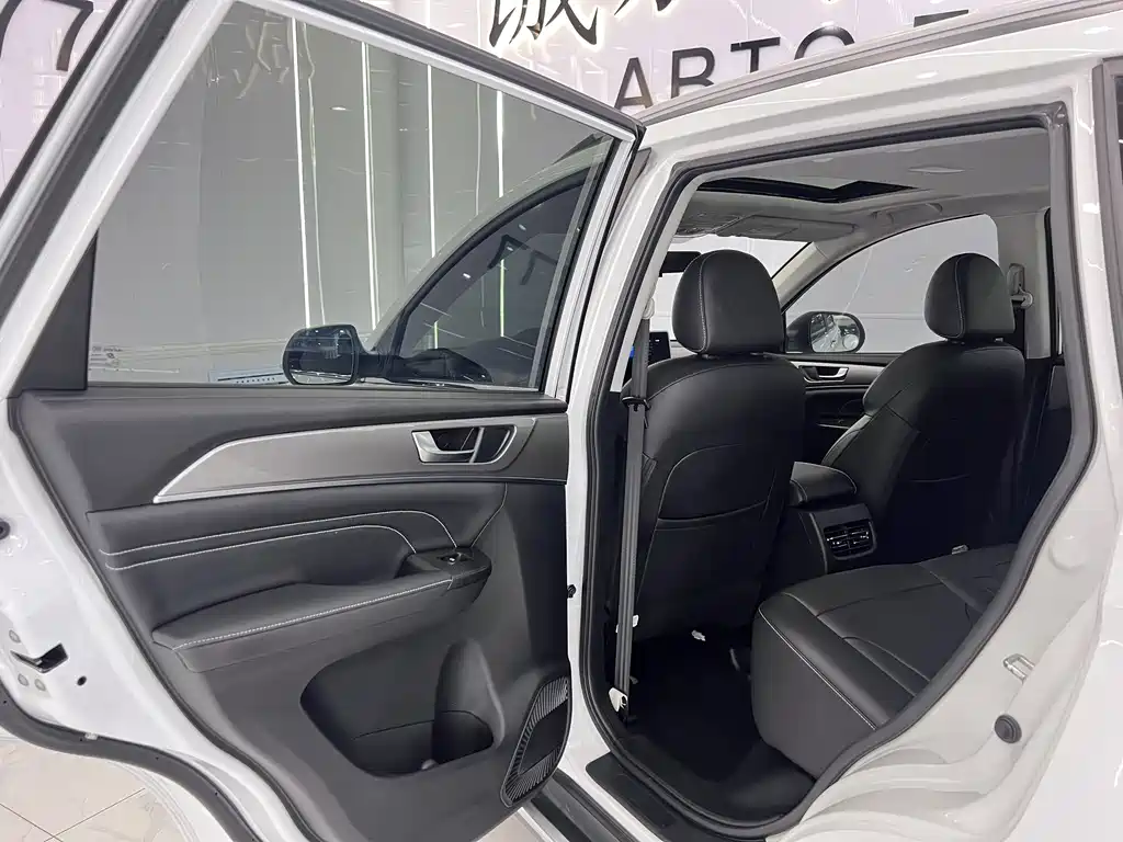 Haval M6 2023 — фото 13