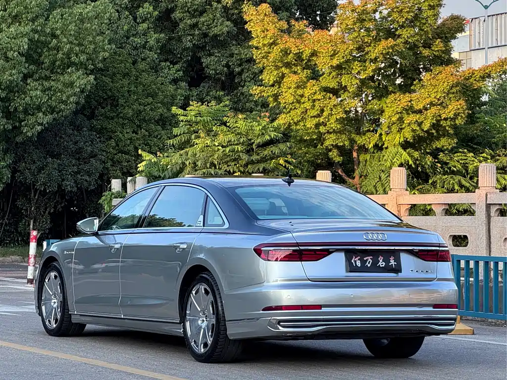 Audi A8 2022