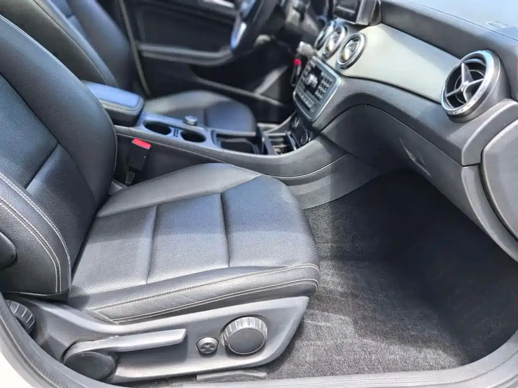Mercedes-Benz GLA 2015 — фото 8
