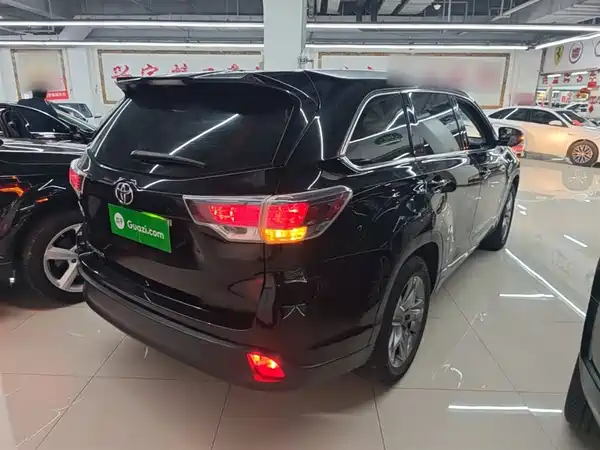 Toyota Highlander 2015