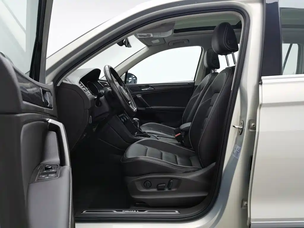 Volkswagen Tiguan L 2018 — фото 10