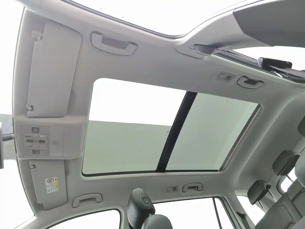 Volkswagen Tiguan L 2018 — фото 14