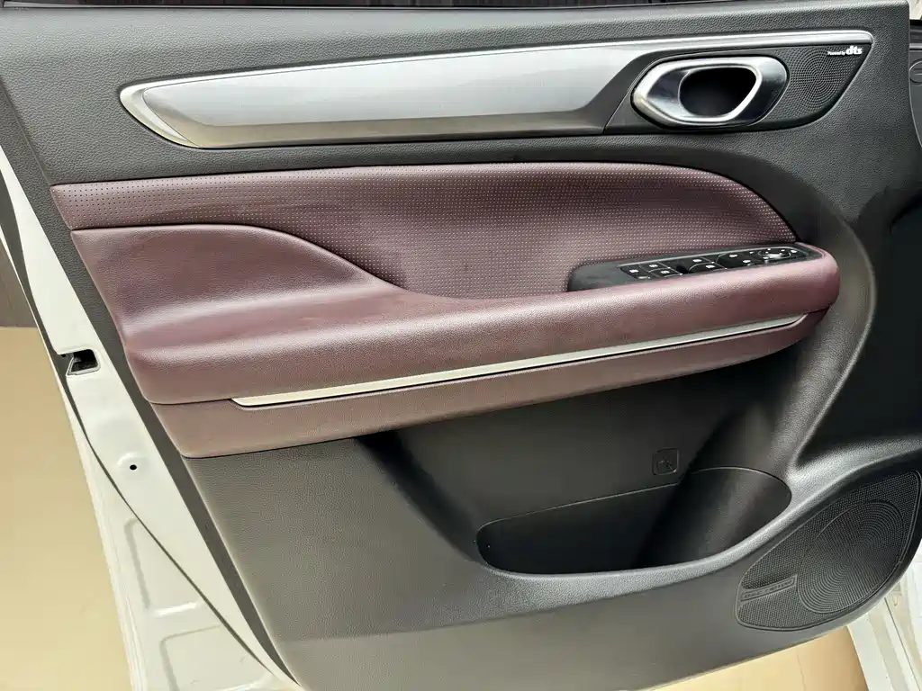 GAC Motor Trumpchi M6 2025 — фото 8