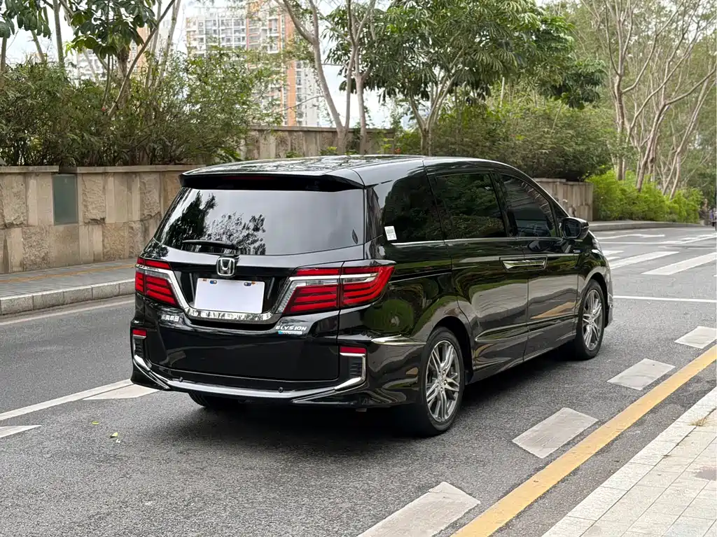 Honda Elysion 2020 — фото 19