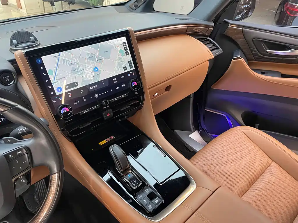 Toyota Vellfire 2024 — фото 31
