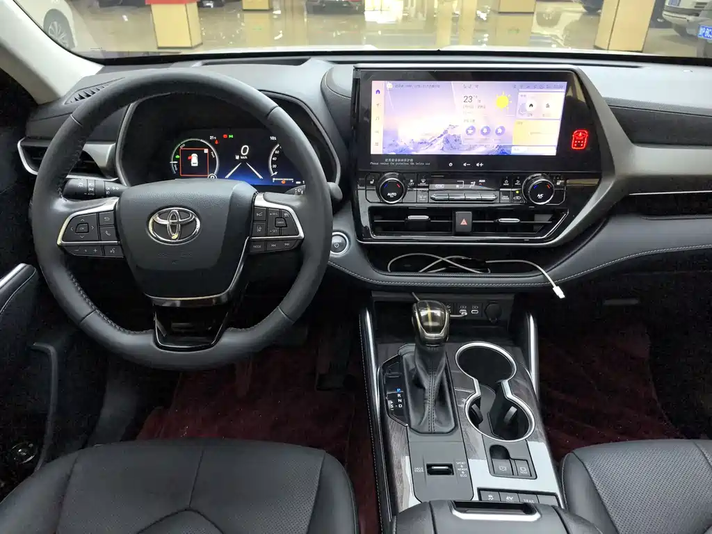 Toyota Highlander 2025