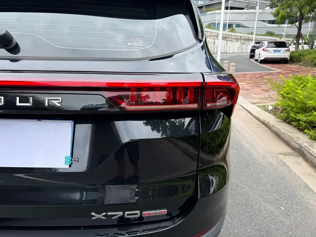 Jetour X70 PLUS 2021 — фото 18