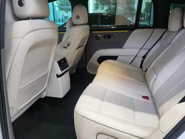 Li Auto i6 2025