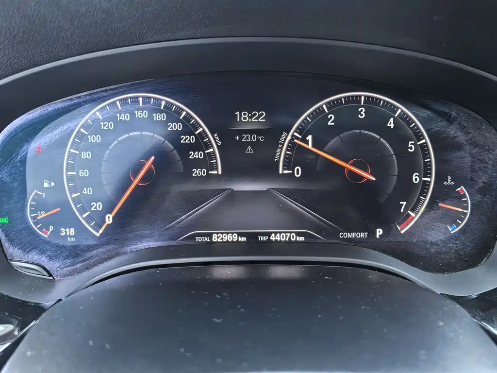 BMW 5 Series 2019 — фото 13