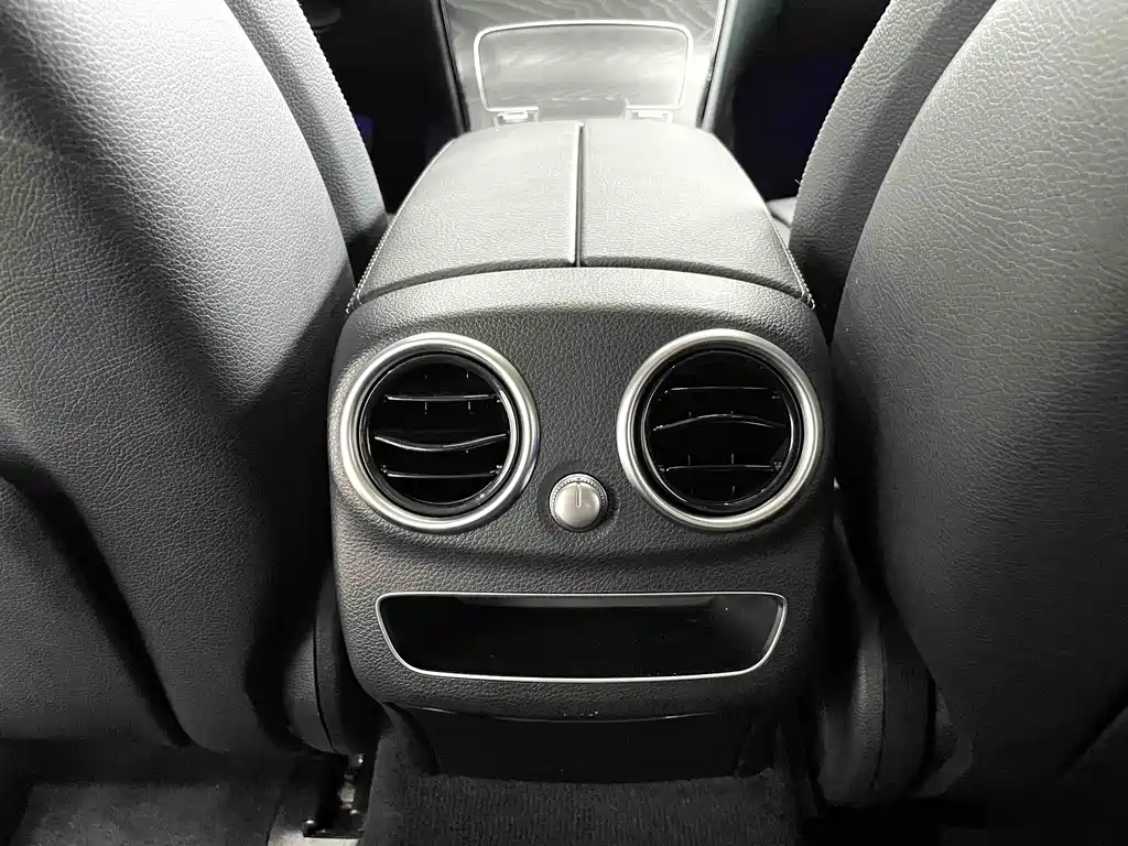 Mercedes-Benz C-Class 2020 — фото 11
