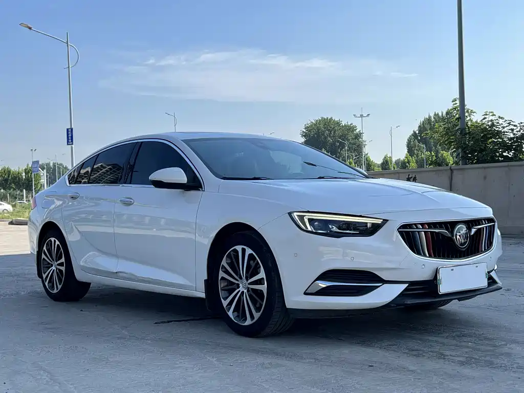 Buick Regal 2018 — фото 3