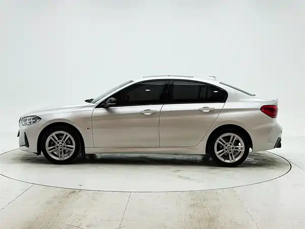 BMW 1 Series 2021