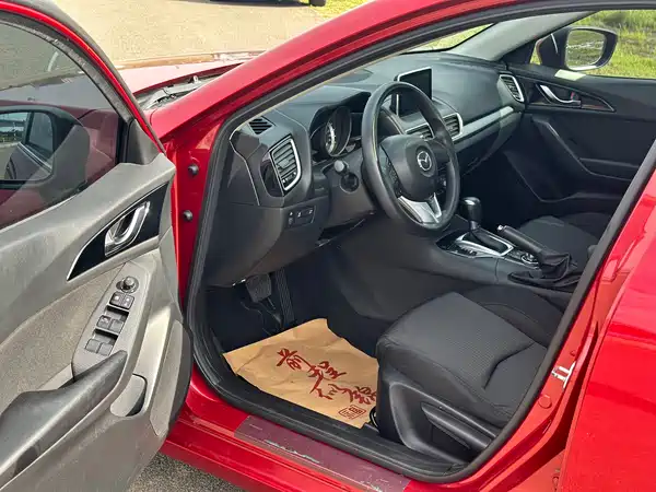 Mazda 3 Axela 2014