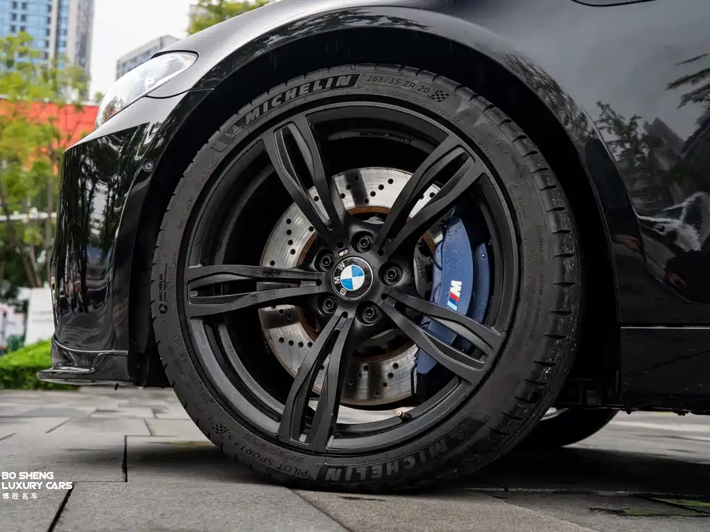BMW M5 2017 — фото 25