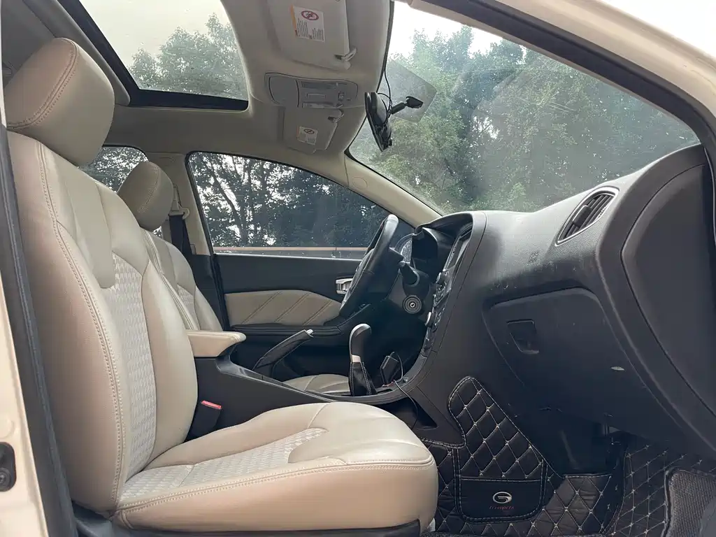 GAC Motor Trumpchi GA3S 2015 — фото 14