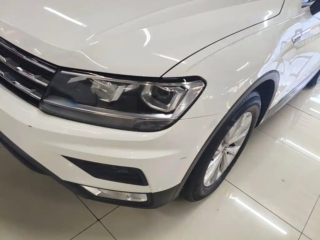Volkswagen Tiguan L 2018 — фото 24