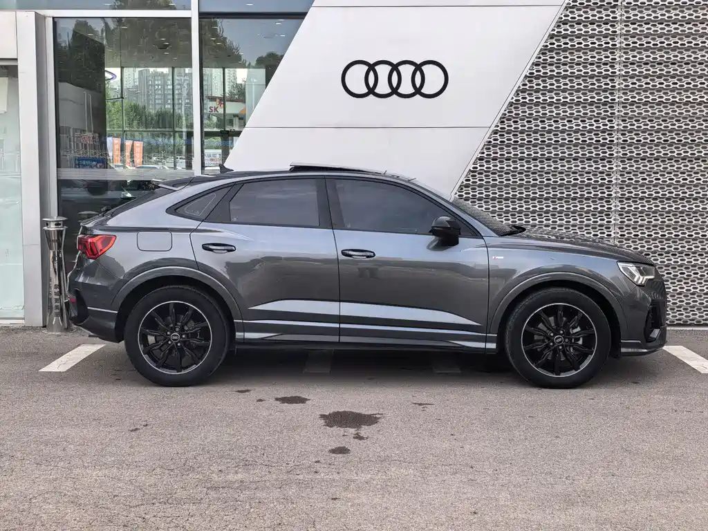 Audi Q3 Sportback 2021 — фото 6