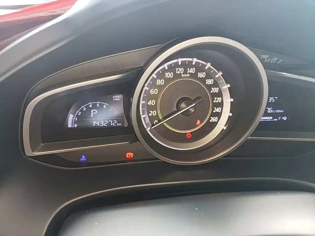 Mazda CX-4 2016 — фото 12