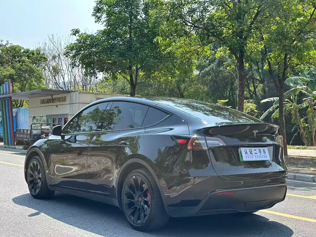 Tesla Model Y 2022 — фото 7