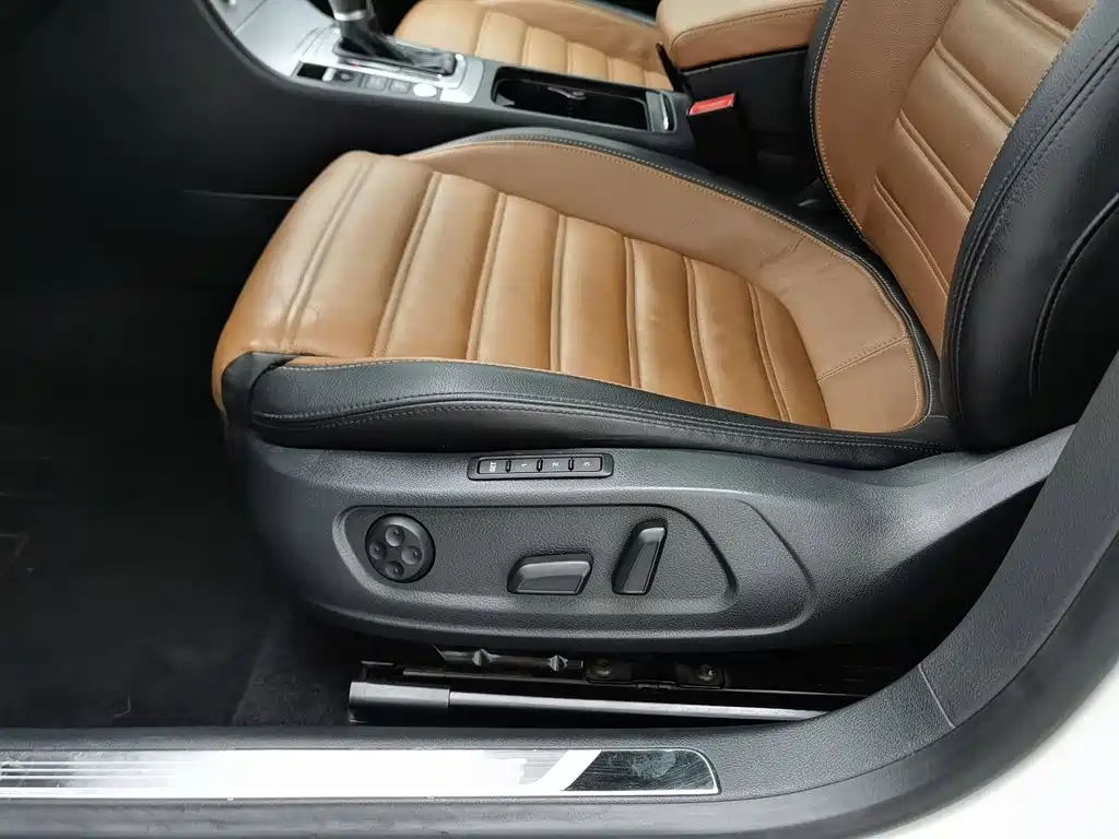 Volkswagen CC 2015 — фото 20