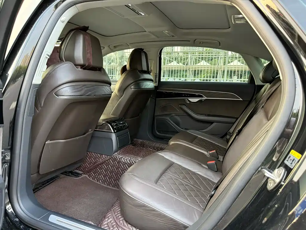 Audi A8 2022