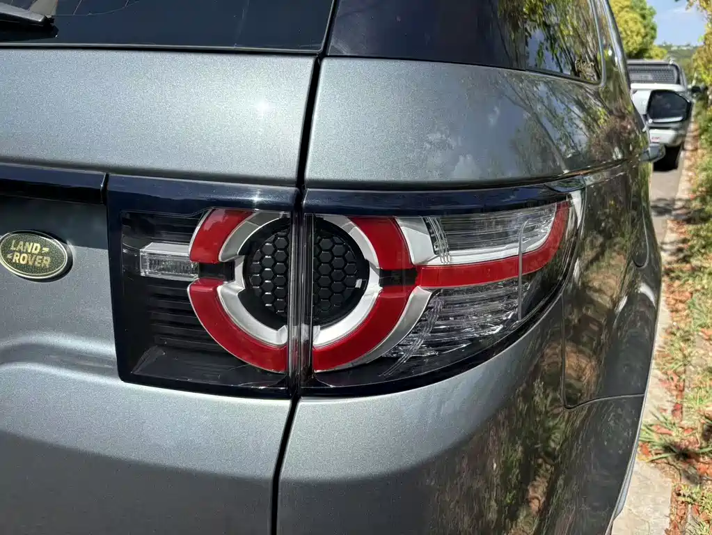 Land Rover Discovery Sport 2019 — фото 16