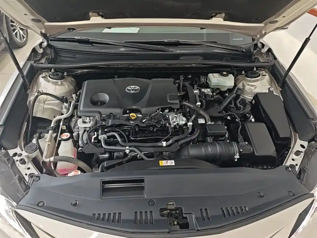 Toyota Camry 2021 — фото 20