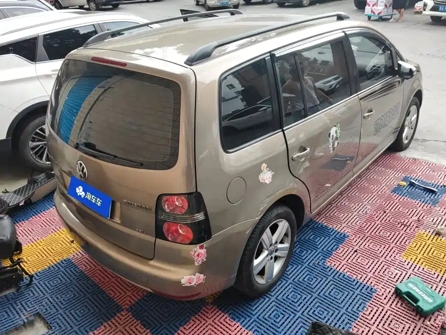 Volkswagen Touran 2015