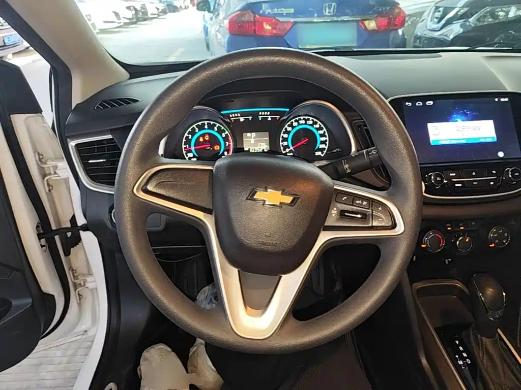 Chevrolet Cavalier 2017 — фото 11