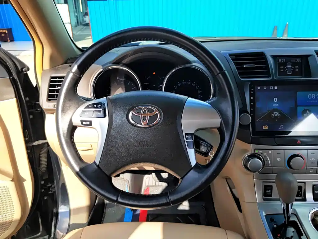 Toyota Highlander 2014 — фото 13
