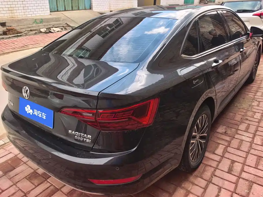 Volkswagen Sagitar 2020