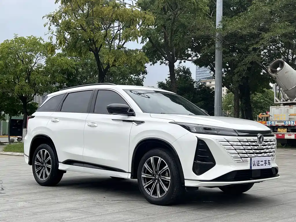 Changan CS75 PLUS 2025 — фото 3