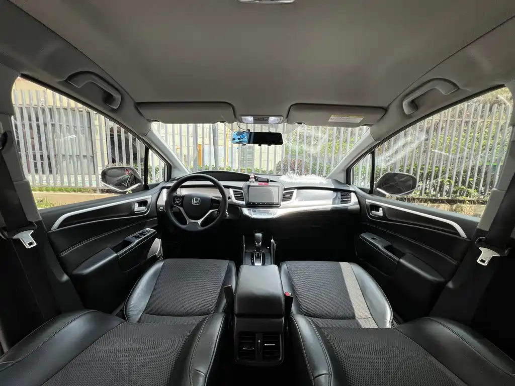 Honda Jade 2017 — фото 16