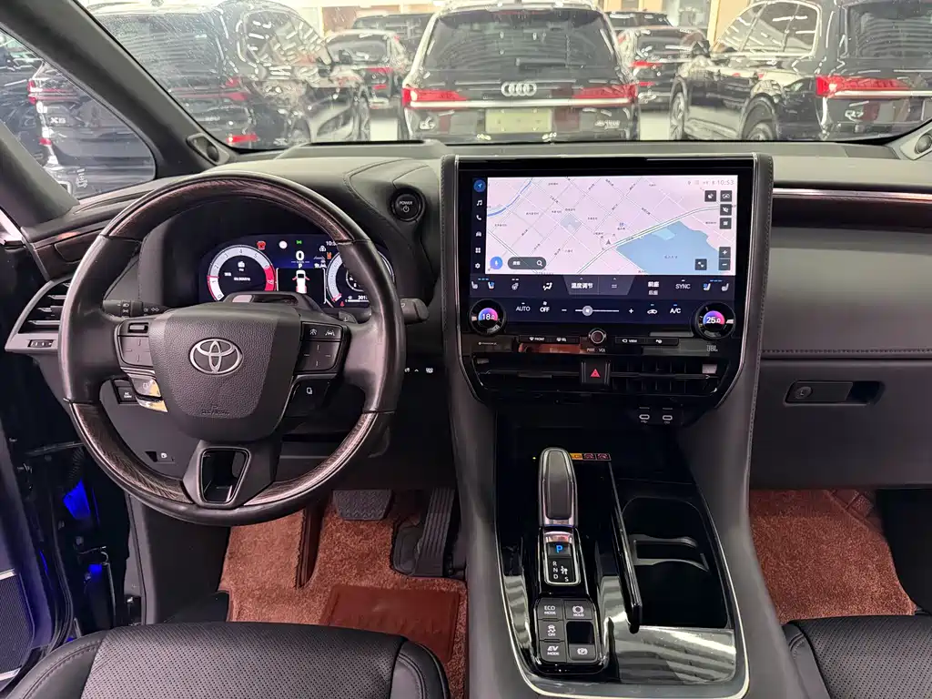 Toyota Alphard 2023 — фото 13