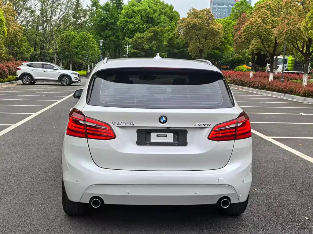 BMW 2 Series Active Tourer 2018 — фото 5