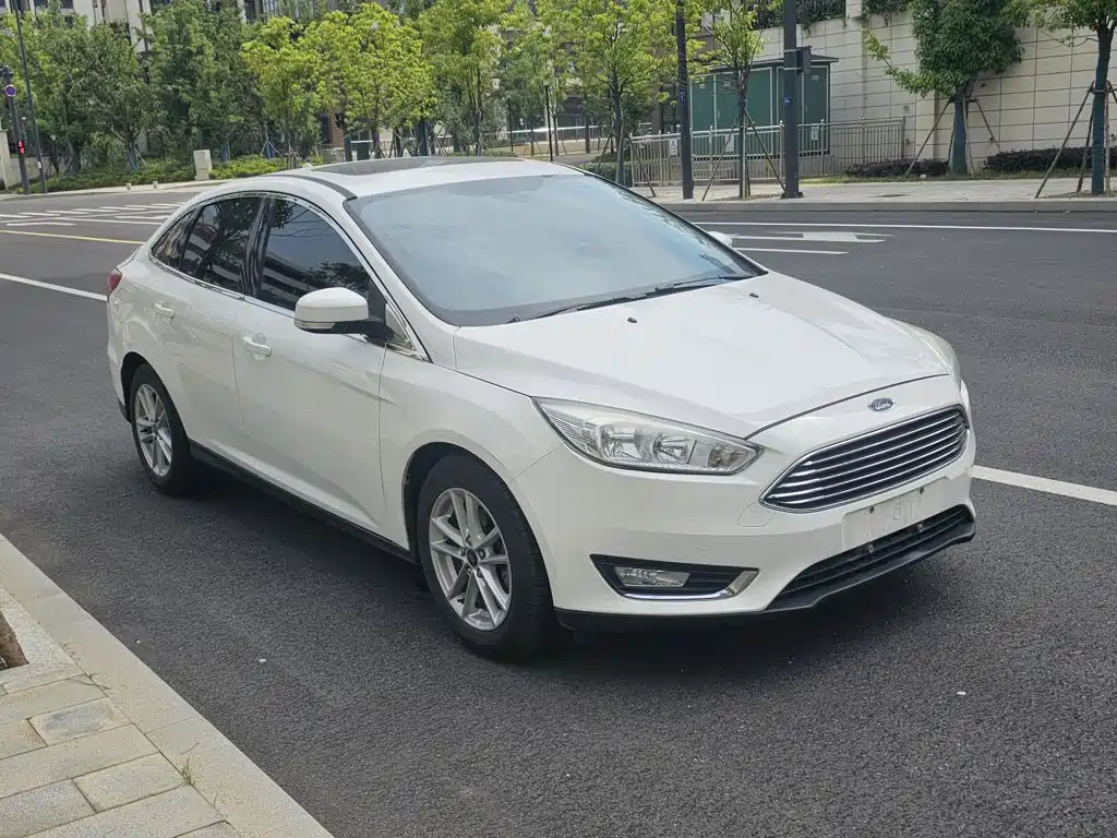 Ford Focus 2017 — фото 4