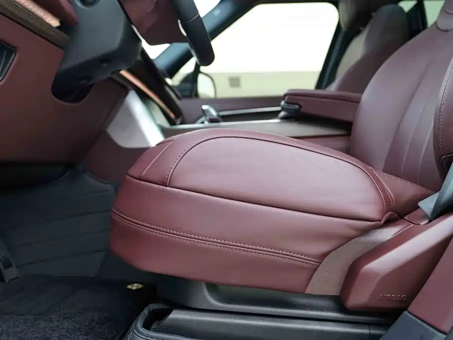 Land Rover Range Rover 2025 — фото 13