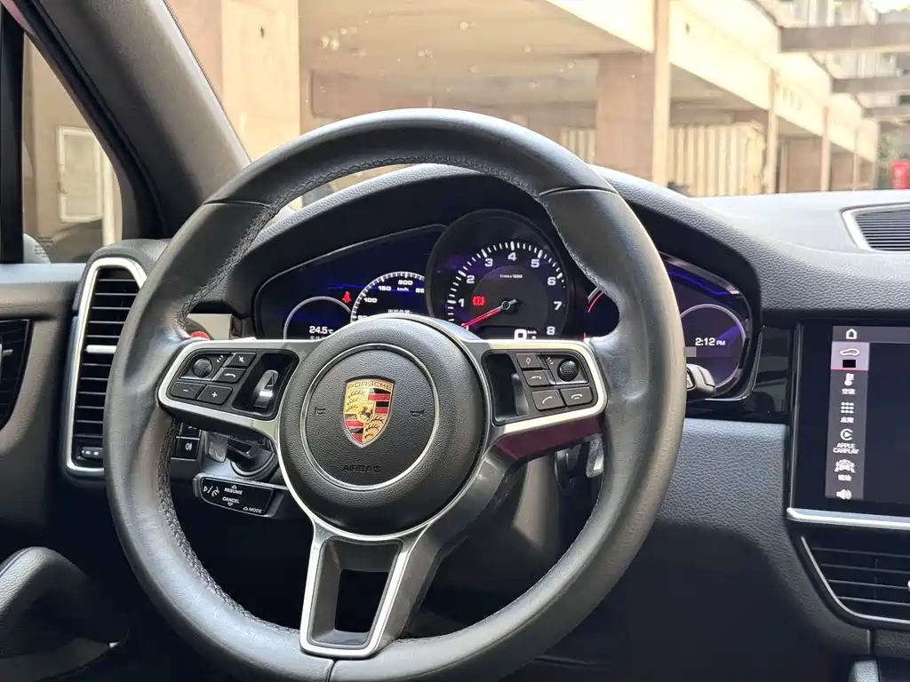 Porsche Cayenne 2020 — фото 7