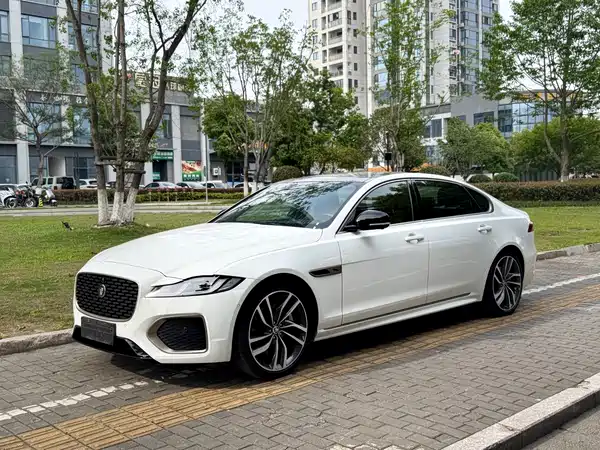 Jaguar XFL 2024